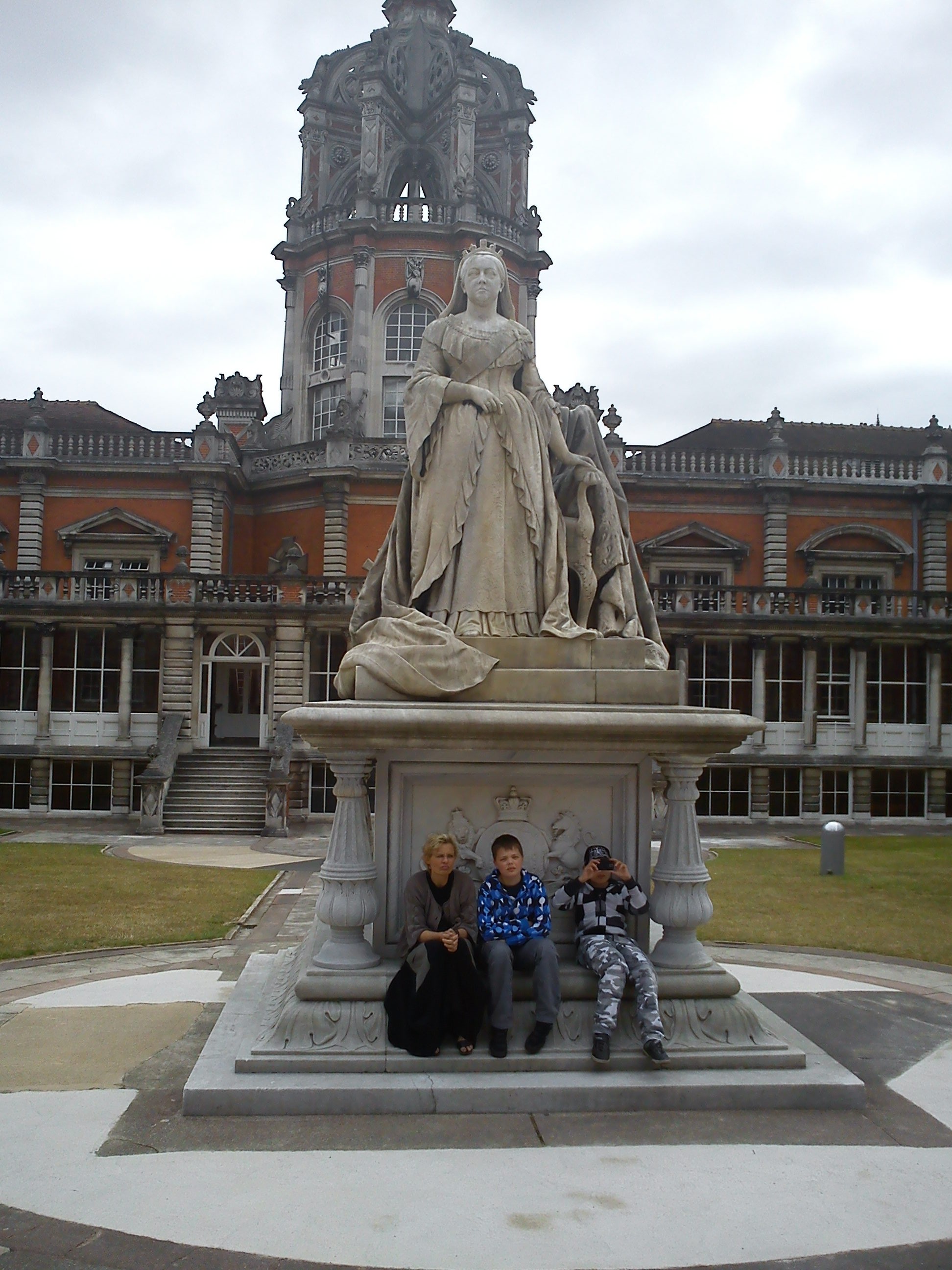 HOLLOWAY COLLEGE, EGHAM, SURREY